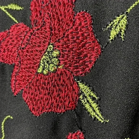 SKIES ARE BLUE WO SIZE 6 BLACK DRESS FLORAL EMBROIDERED HEART DESIGN BELL SLEEVE - Picture 5 of 14